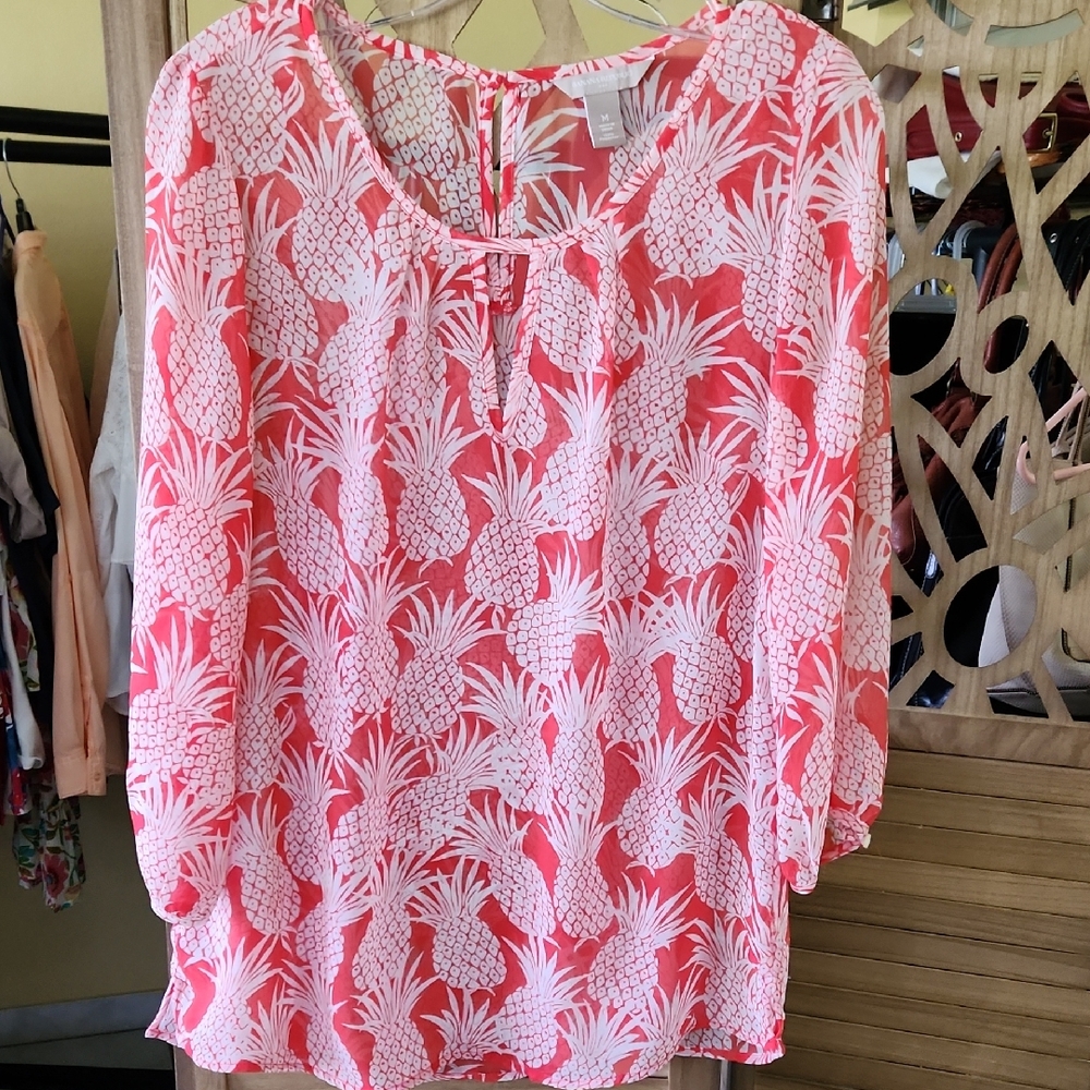 💚Banana Republic Coral Pineapple Print Blouse